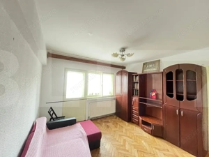 Apartament de 3 camere, etaj 3, zona Primaverii