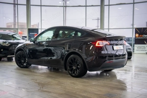 Tesla Model Y STANDARD RANGE - imagine 7