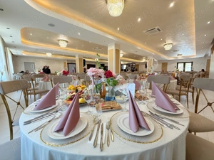 Angajăm Ospătar  Ospătăriță