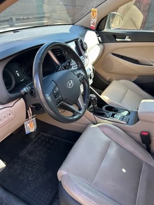 Hyundai Tucson full option - imagine 3