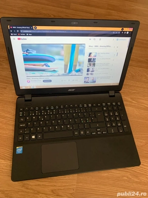 Laptop Acer Slim Display 15,6 inch Led,Windows,4gb ram ddr3,320gb memorie perfect functional baterie