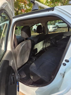 Vând Dacia Logan,preț 7500 euro.