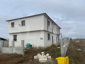 Ocazie! Duplex în Vidra, aproape de București, teren generos și utilități!