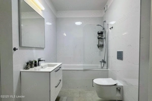 Greenfield Baneasa, 2 camere 50.8 mp, nou si mobilat, vedere padure! - imagine 12 Greenfield Baneasa, 2 camere 50.8 mp, nou si mobilat, vedere padure! - imagine 12