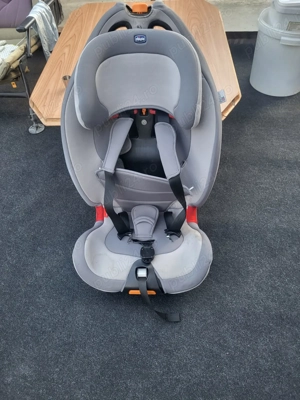 Vand scaun auto copil varsta 2-5 ani