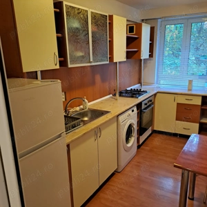 Închiriez apartament 3 cameew central  bulevard A I CUZA  - imagine 7