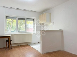 Garsoniera de vanzare la parter in Rogerius