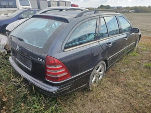 Vand / dezmembrez Mercedes c class