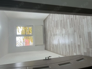 Apartament de vânzare cu 3 camere Tecuci  - imagine 3