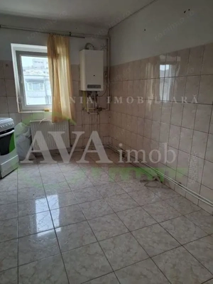 Apartament 3 camere decomandat zona  Mioritei - imagine 12