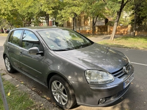 VW Golf 5 Tour benzină - imagine 6