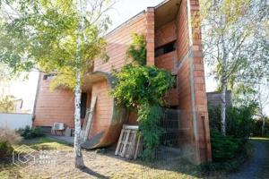 1/2 Duplex avangardist, la rosu, in Mosnita Noua - imagine 4