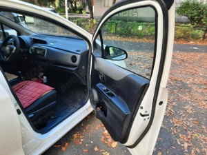 Vând Toyota Yaris - imagine 2