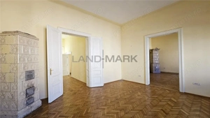 APARTAMENT BIROU 3 CAMERE DE INCHIRIAT CLADIRE ISTORICA  PIATA MOCIONI