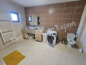 Casă de vânzare în comuna Albeștii de Argeș, sat Dobroțu, județ Argeș.  - imagine 12