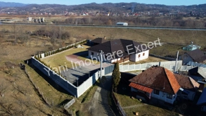 Casă de vânzare în comuna Albeștii de Argeș, sat Dobroțu, județ Argeș.  - imagine 17