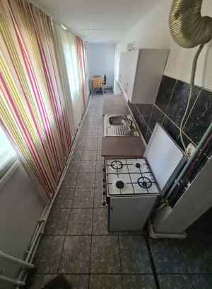 Vand apartament cu 2 camere(transformat in 3) ,parter,zona Girocului,str.Intrarea Orizont  - imagine 4