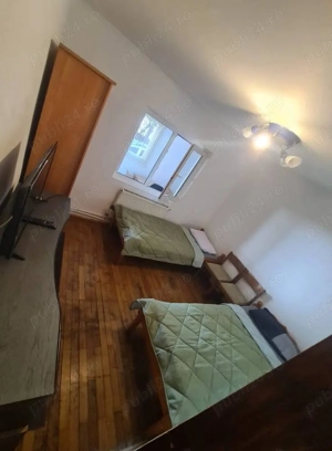 Vand apartament cu 2 camere(transformat in 3) ,parter,zona Girocului,str.Intrarea Orizont  - imagine 2