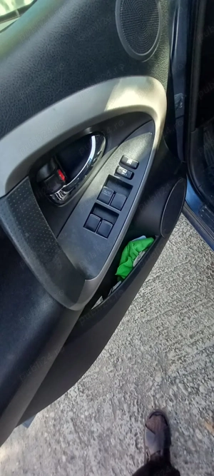 Toyota rav4 benzina manuală de vânzare.  - imagine 10