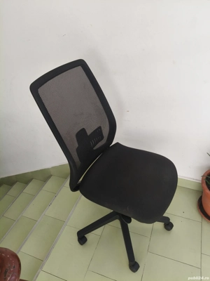 Vând scaun de birou 