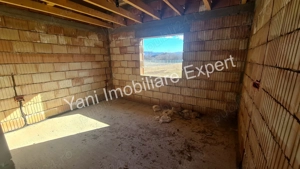 Casă de vânzare în comuna Șuici, sat Șuici, județ Argeș. - imagine 6