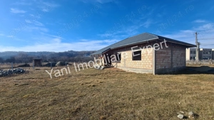 Casă de vânzare în comuna Șuici, sat Șuici, județ Argeș. - imagine 10