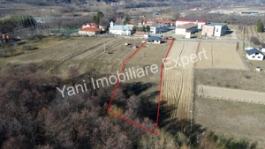 Casă de vânzare în comuna Șuici, sat Șuici, județ Argeș. - imagine 14