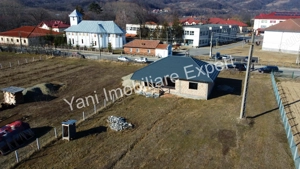 Casă de vânzare în comuna Șuici, sat Șuici, județ Argeș. - imagine 17