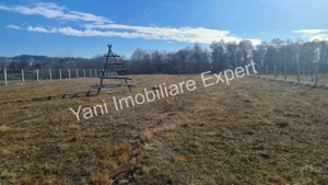 Casă de vânzare în comuna Șuici, sat Șuici, județ Argeș. - imagine 18