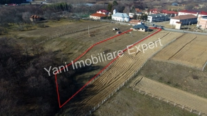 Casă de vânzare în comuna Șuici, sat Șuici, județ Argeș. - imagine 15