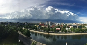 De vanzare - 3 camere decomandat etaj 4 - Splaiul Unirii