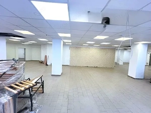 SPATIU COMERCIAL STRADAL, SE POATE COMPARTIMENTA INTRE  50 - 400 mp - imagine 13