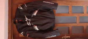 Geaca motto fără defecte