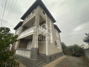 Casa individuală 223 mp| 4 camere| zona Schit 