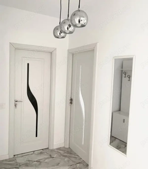 in Piata Mihai Viteazul ofer chirie apartament cu 2 camere