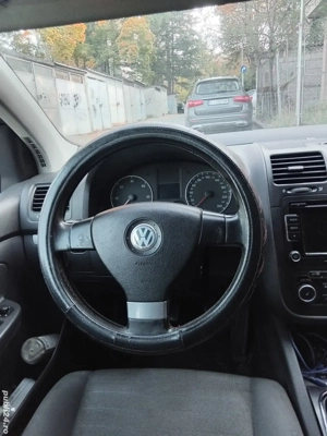 Vând urgent Volkswagen Golf 5 - imagine 2