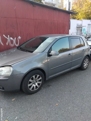 Vând urgent Volkswagen Golf 5 - imagine 9