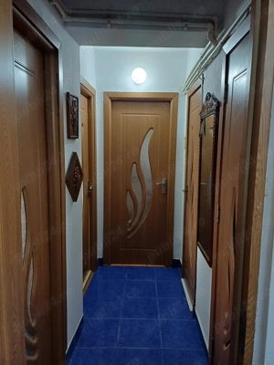 Vand apartament 3 camere Caracal-central - imagine 5