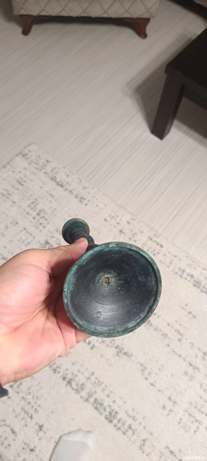 Sfeșnic din bronz  - imagine 2