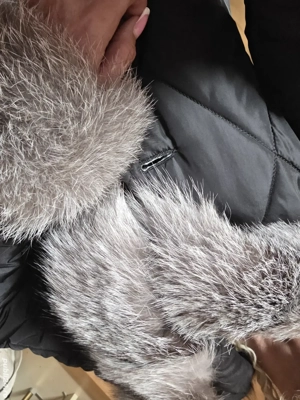 Blana naturala la maneci guler si gluga jacheta de iarna