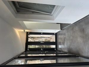 Închiriez spațiu comercial , zona centrală la 5 minute de Iulius Mall, l