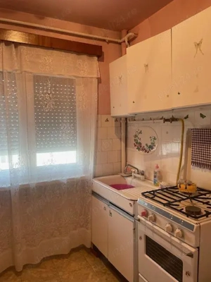 Vand apartament , 2 camere , semidecomandat , etaj 4 ,  str. Castanilor nr.5 C, Micro 1 - imagine 3 Vand apartament , 2 camere , semidecomandat , etaj 4 ,  str. Castanilor nr.5 C, Micro 1 - imagine 3