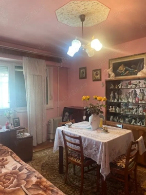 Vand apartament , 2 camere , semidecomandat , etaj 4 ,  str. Castanilor nr.5 C, Micro 1 - imagine 5 Vand apartament , 2 camere , semidecomandat , etaj 4 ,  str. Castanilor nr.5 C, Micro 1 - imagine 5