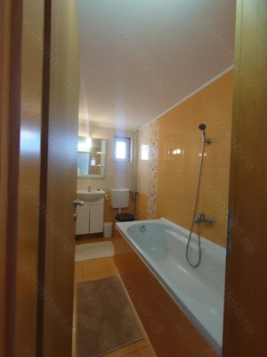 !zona Centrala, etaj 1, decomandat, spatios, Parcare, Centrala Gaz - imagine 5