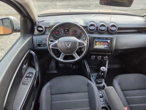 Dacia Duster Prestige 1.3 benzina 4x4 Euro 6 - imagine 6