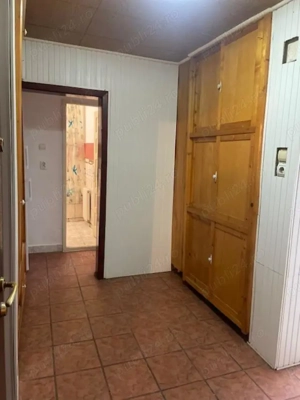 Inchiriez apartament , 2 camere , decomandat , etaj 2 , str.Timisorii nr.110 - imagine 2 Inchiriez apartament , 2 camere , decomandat , etaj 2 , str.Timisorii nr.110 - imagine 2