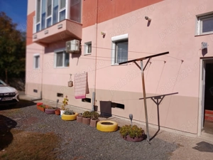 Apartament cu 3 camere,baie,hol,bucătărie si anexe - imagine 9