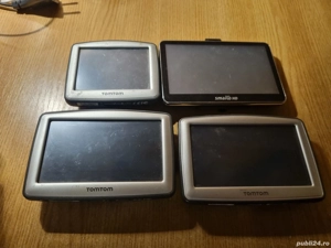 Navigații Smailo HD 4GB si TomTom