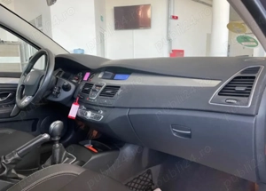 Renault Laguna dCi 110 FAP Emotion - imagine 11