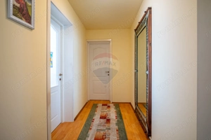 Casă spațioasă în Bușteni, cu vedere superbă către Munții Bucegi - imagine 12